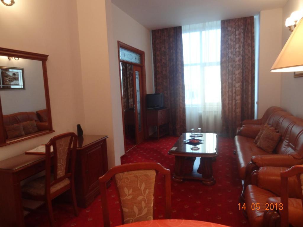Hotel Emma West Craiova Habitación foto